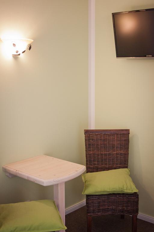 Cafe Hehrlich - Cafe, Pension & Mehr Bad Tennstedt Habitación foto