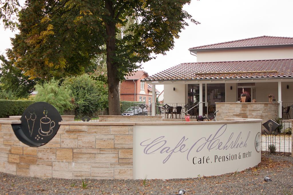 Cafe Hehrlich - Cafe, Pension & Mehr Bad Tennstedt Exterior foto