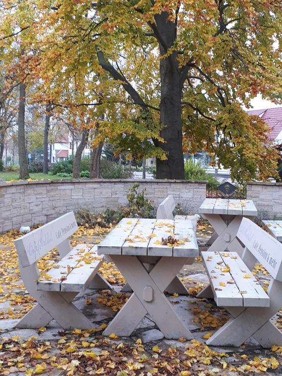 Cafe Hehrlich - Cafe, Pension & Mehr Bad Tennstedt Exterior foto